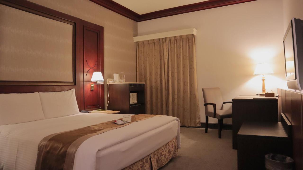 Ho Fong Business Stay Fengyuan Exterior foto