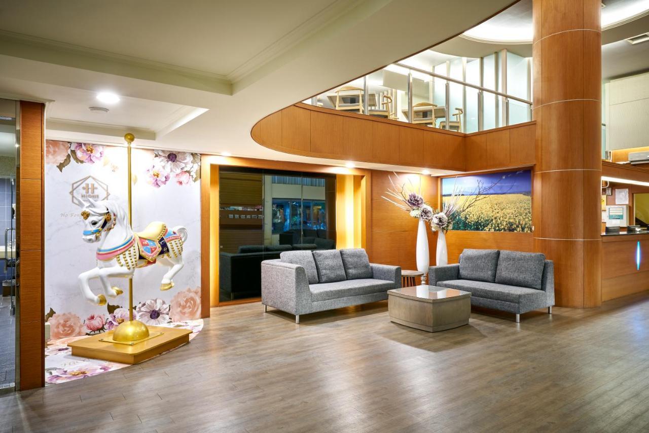 Ho Fong Business Stay Fengyuan Exterior foto