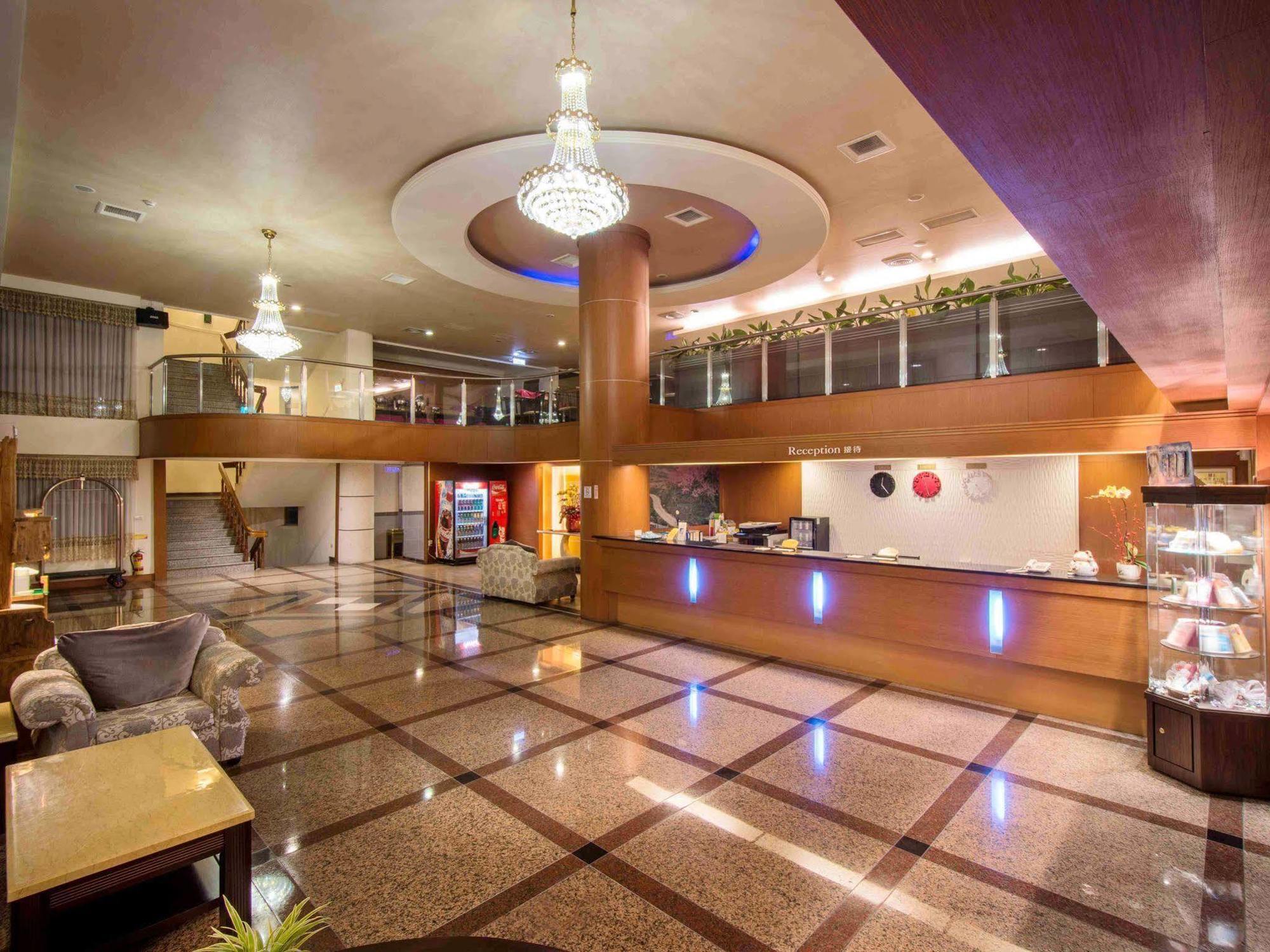 Ho Fong Business Stay Fengyuan Exterior foto